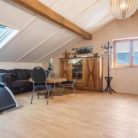 Luxurioeses Penthouse-Appartement Hoechst Exterior photo